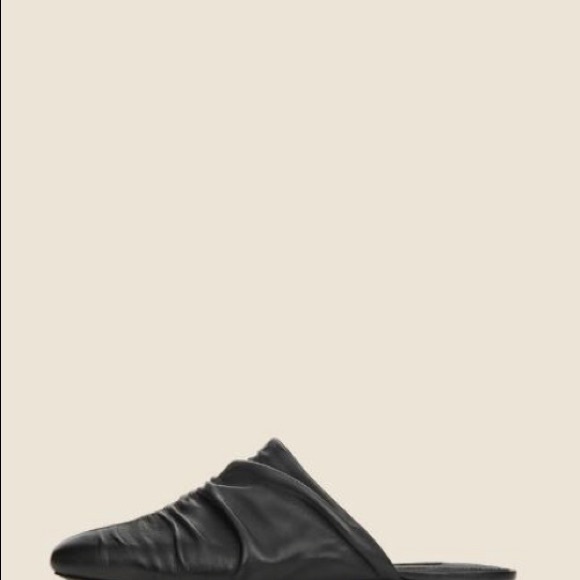 Donna Karen Ruched slides - Picture 3 of 4